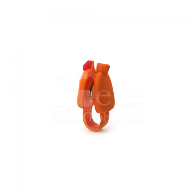 Rooster earphone winder