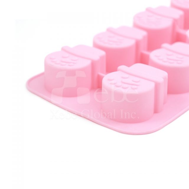Cute snowman ice trays