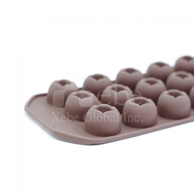 Custom ice cube trays