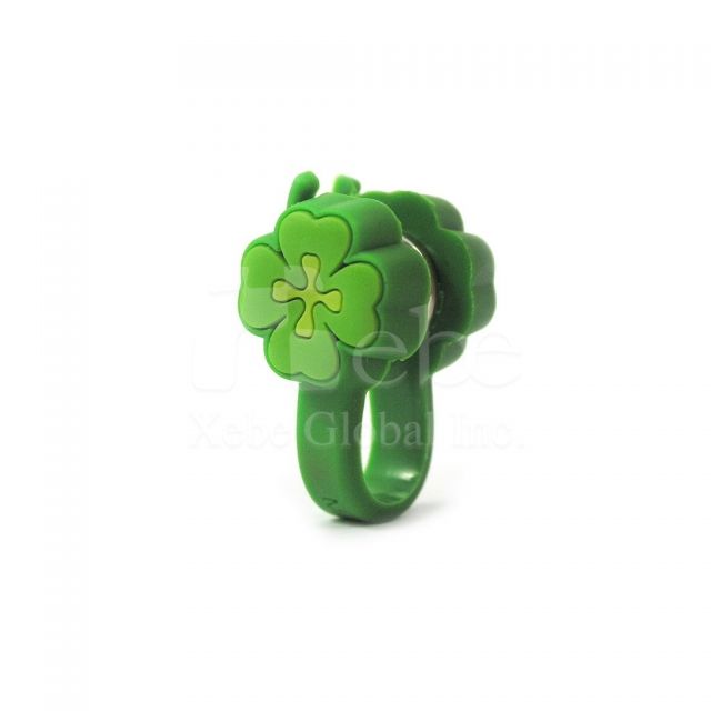 Four-leaf clover earphone wrapper