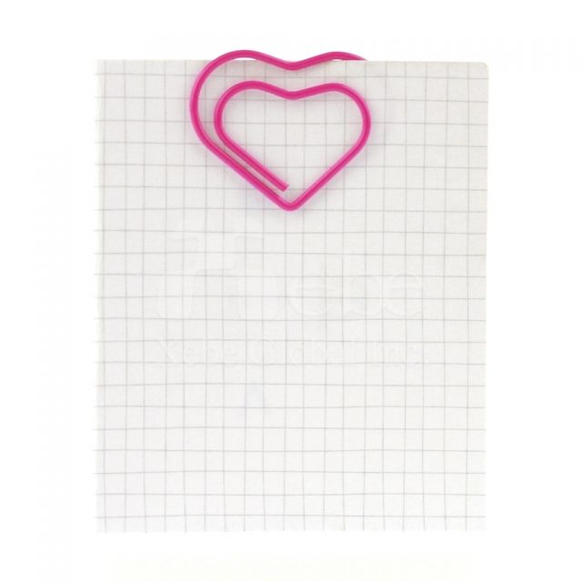Corporate giveaways heart paper clips