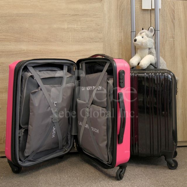 Travel packing cubeTravel items