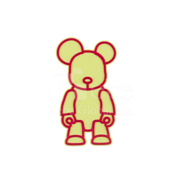 Cartoon bear magnet