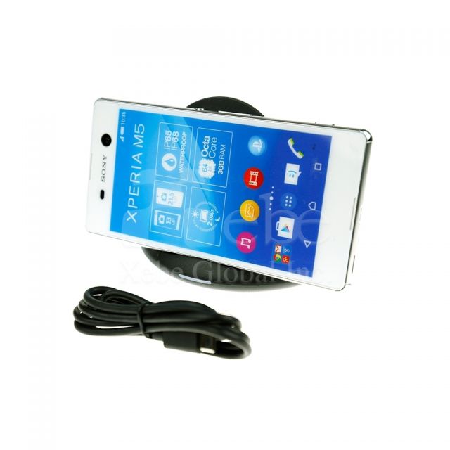 Standing wireless charger