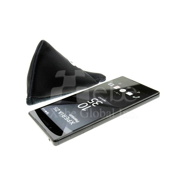 Pyramid phone pillow holder
