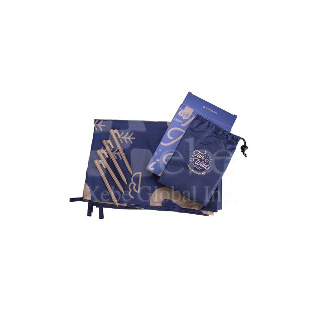 Customized lightweight outdoor picnic blanket