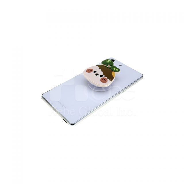 little boy creative phone holder