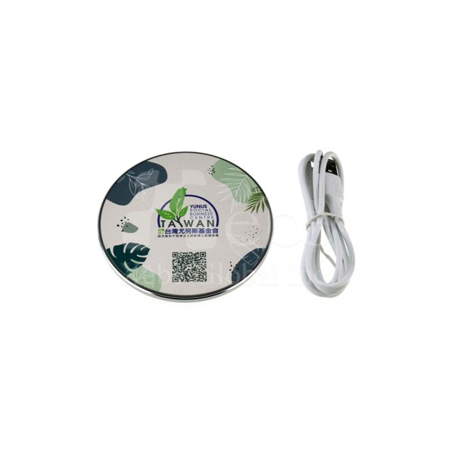 customized wireless charging pad with pattern