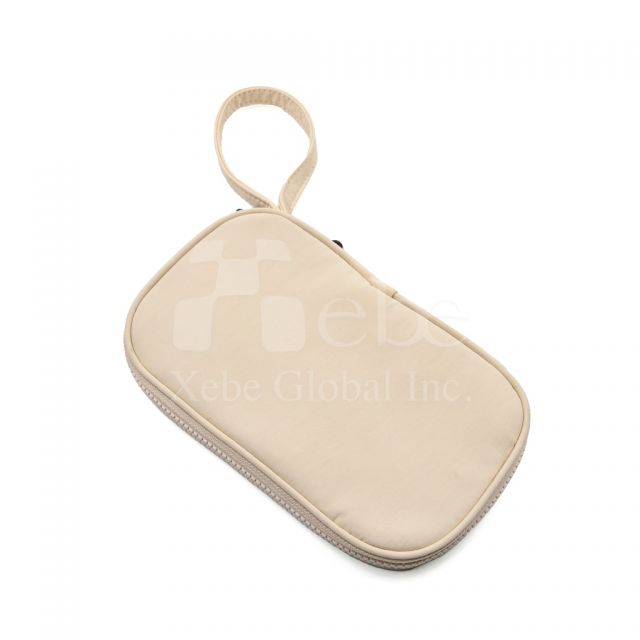 a small number of customized 3C storage bags